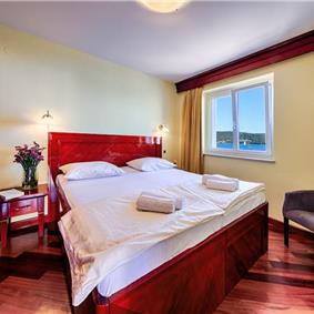 1 Bedroom Seaside Apartment with Balcony in Vis Town, Sleeps 2